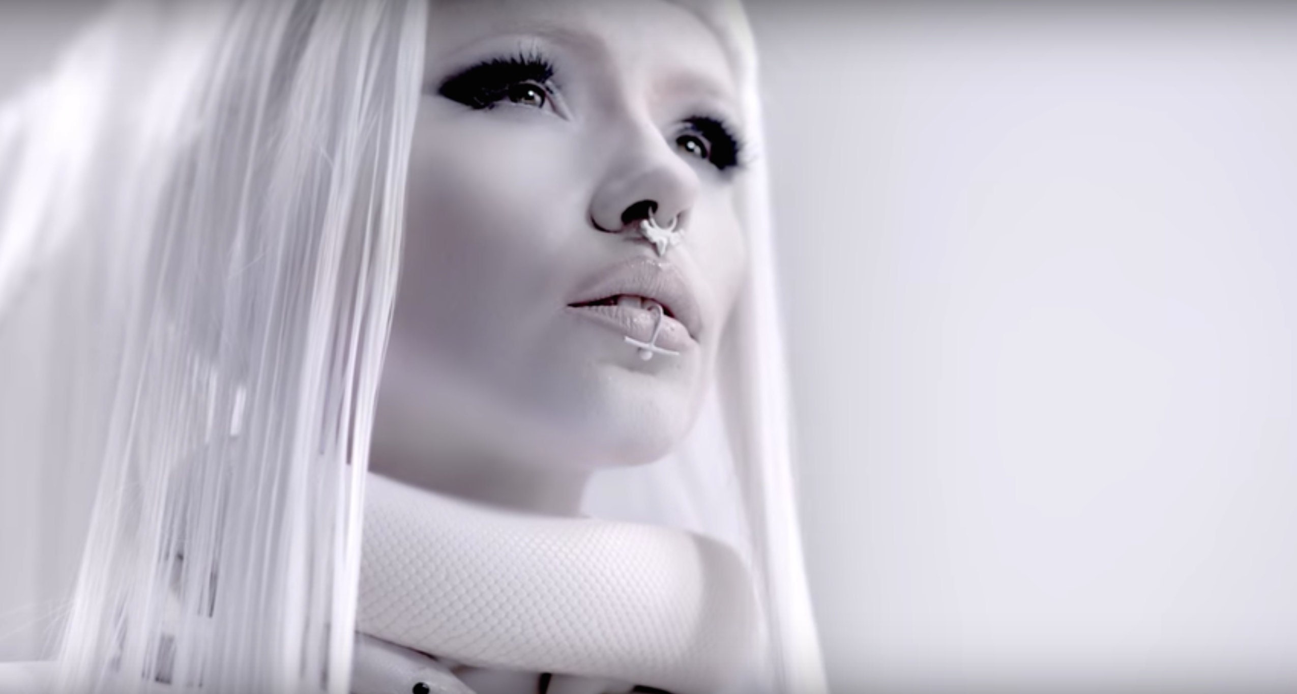 kerli savages video