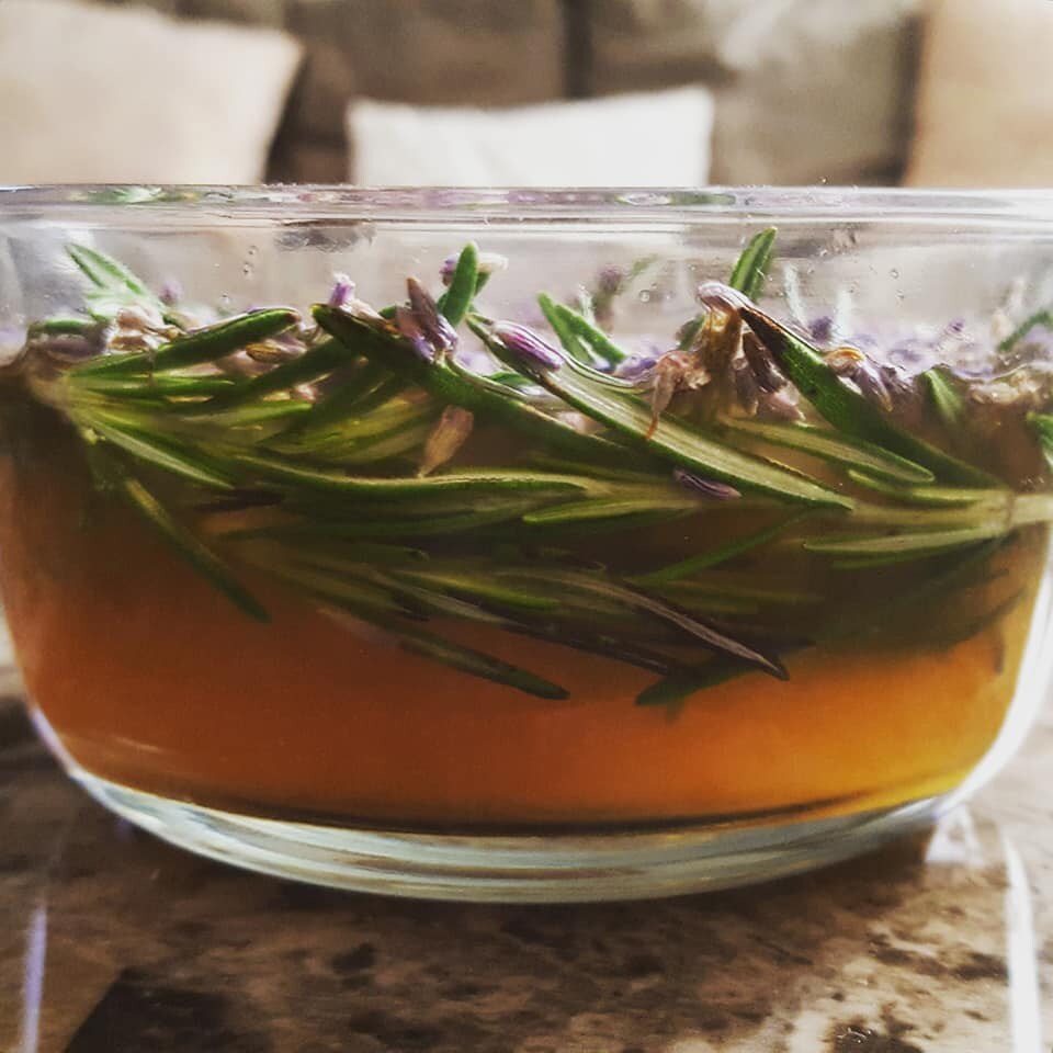 Herbal apple cide vinegar rinse