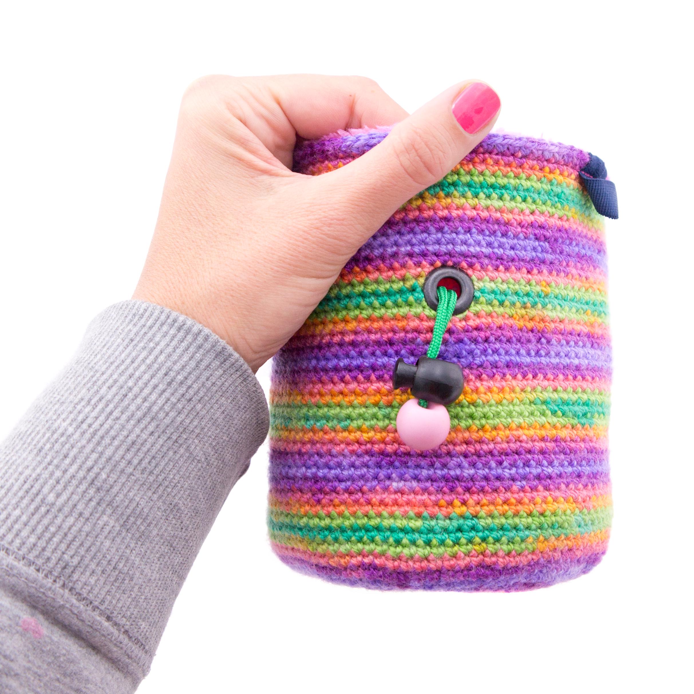 Rock climbing chalk bag, designed for quick chalk access and steady performance across indoor and outdoor climbing.