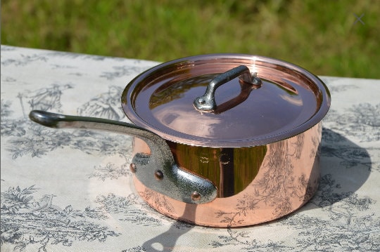 Fitted copper lid