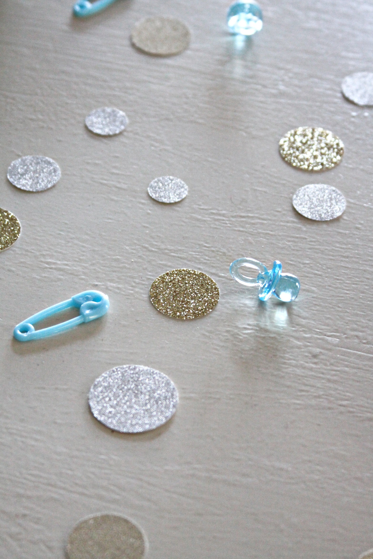 Baby Its Cold Outside table confetti