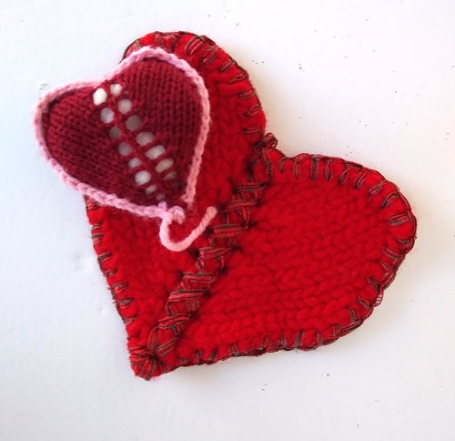 Knit hearts