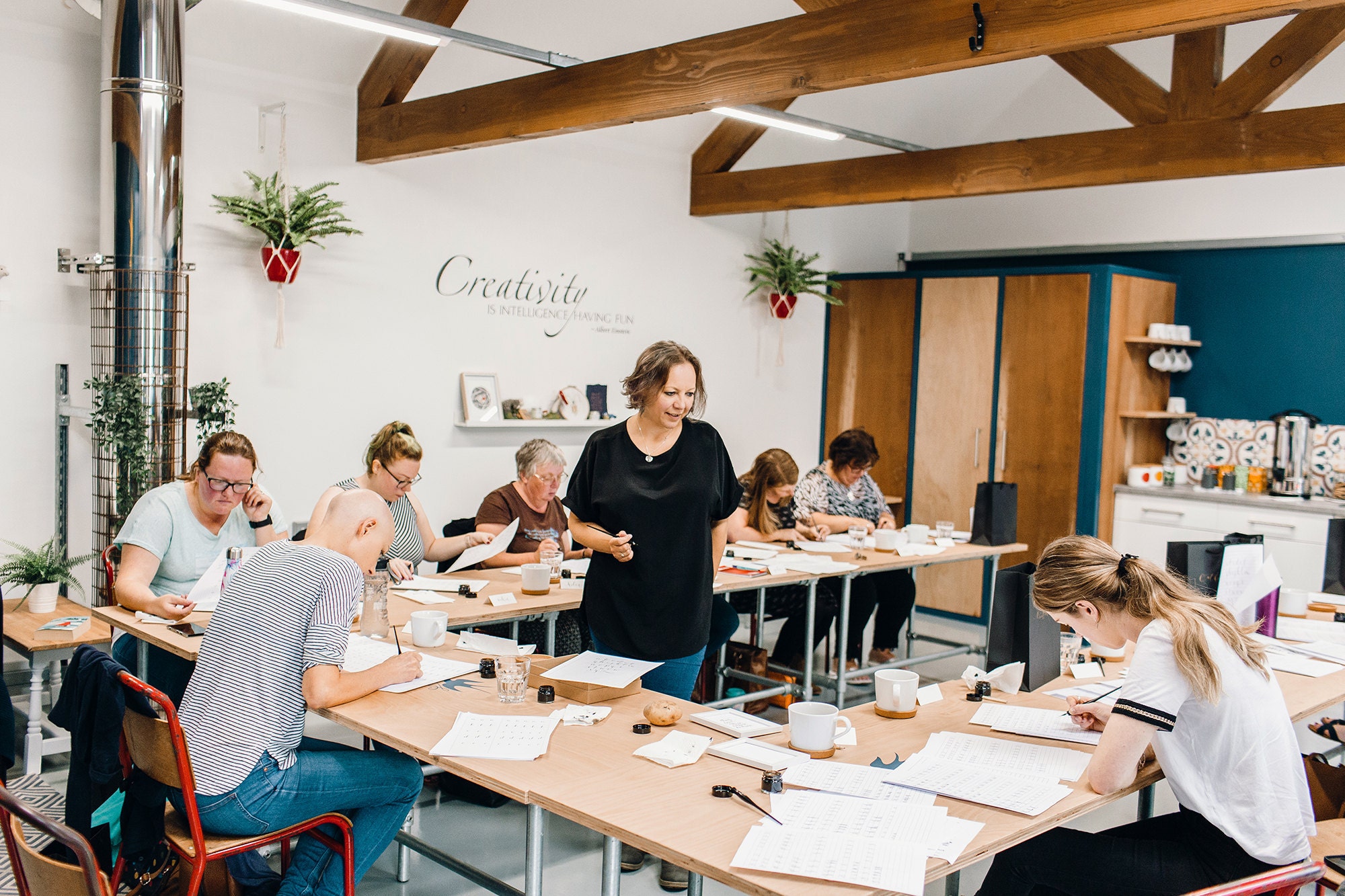 Im the idiot in the middle - teaching calligraphy
