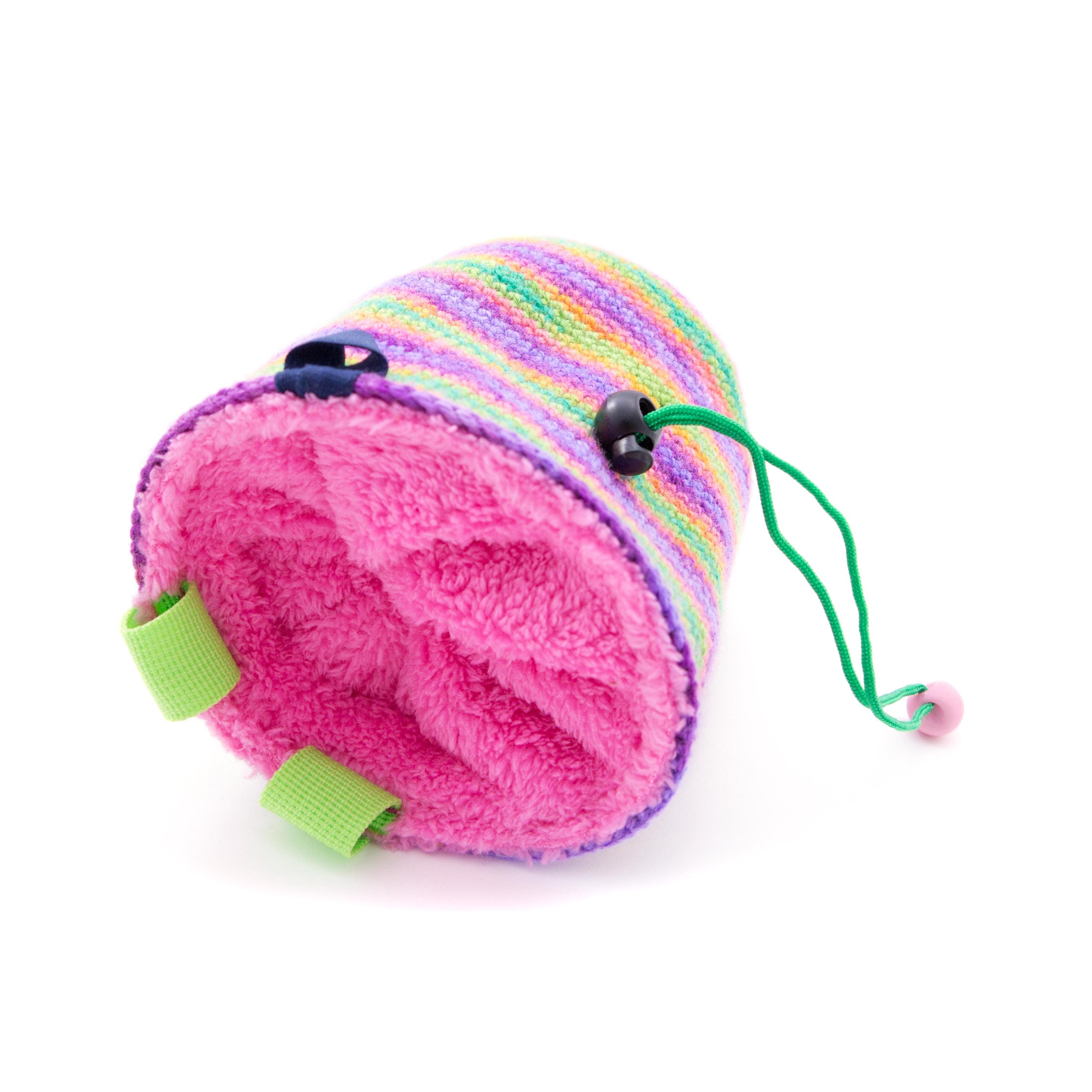 Nadamlada climbing chalk bag combining handmade craftsmanship with practical design