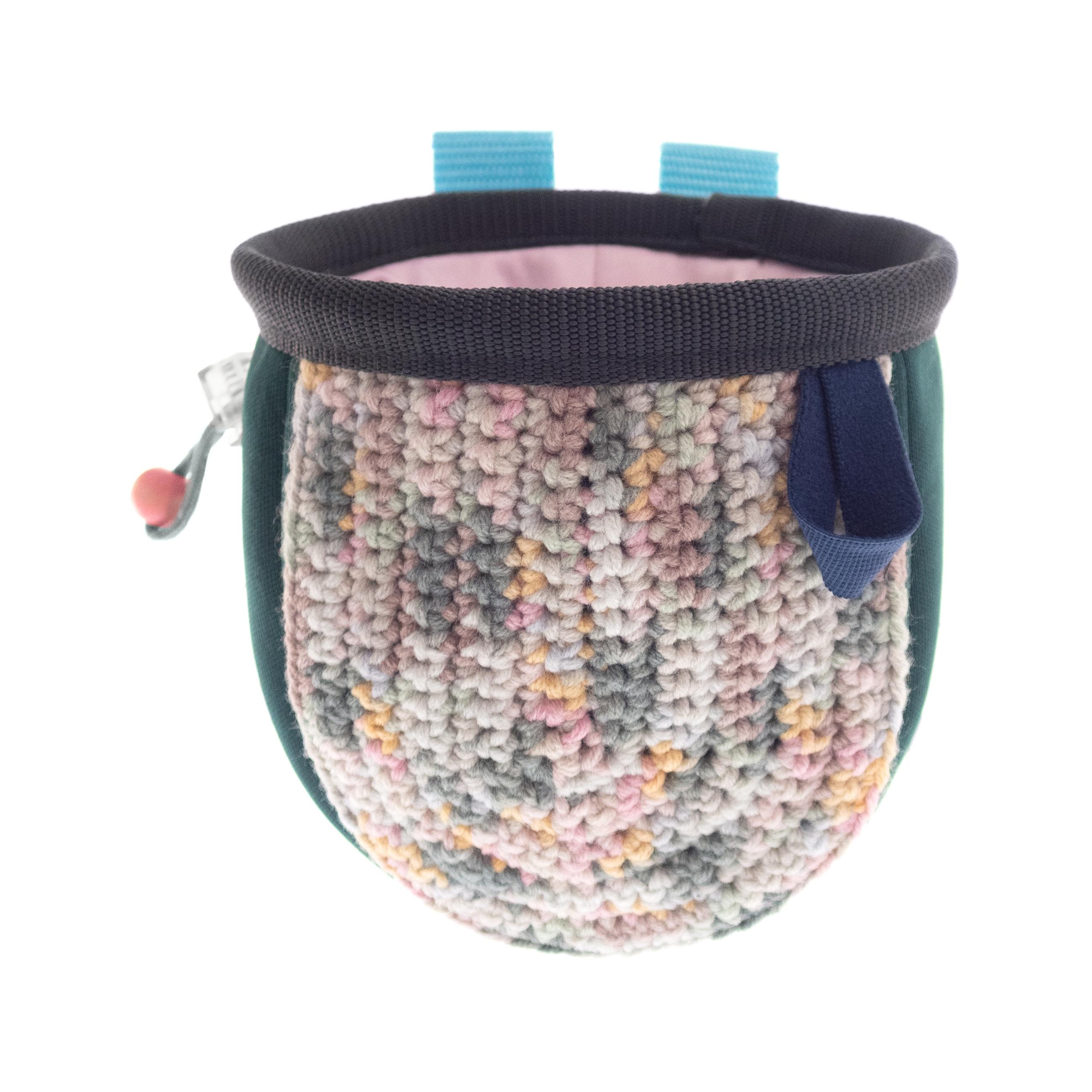 NadamLada kids climbing chalk bag in S size for indoor wall climbing and bouldering sessions.