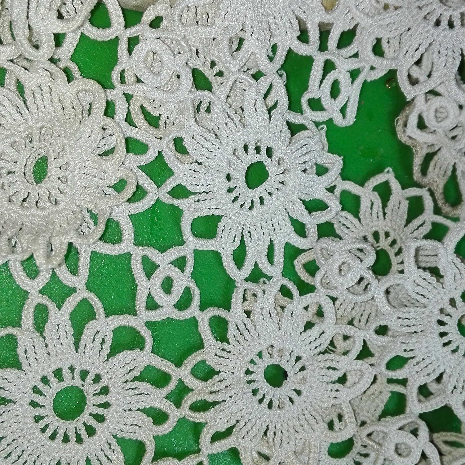 vintage lace for earrings gunadesign