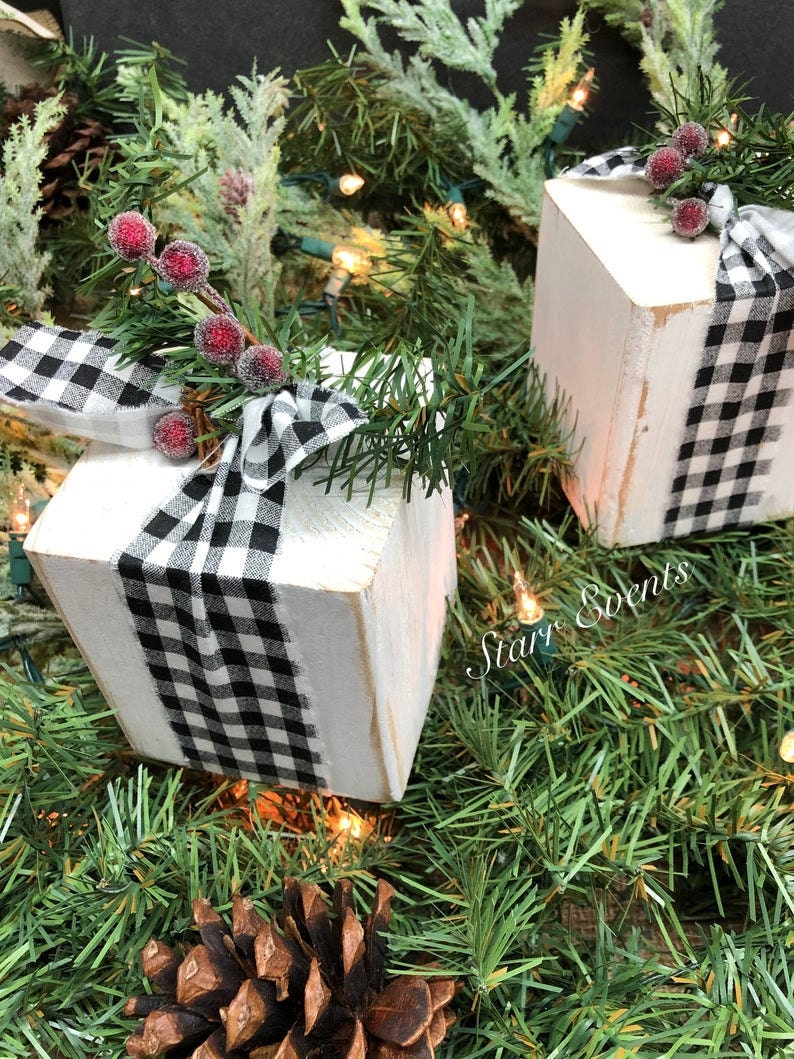 Buffalo Plaid Christmas Present Blocks