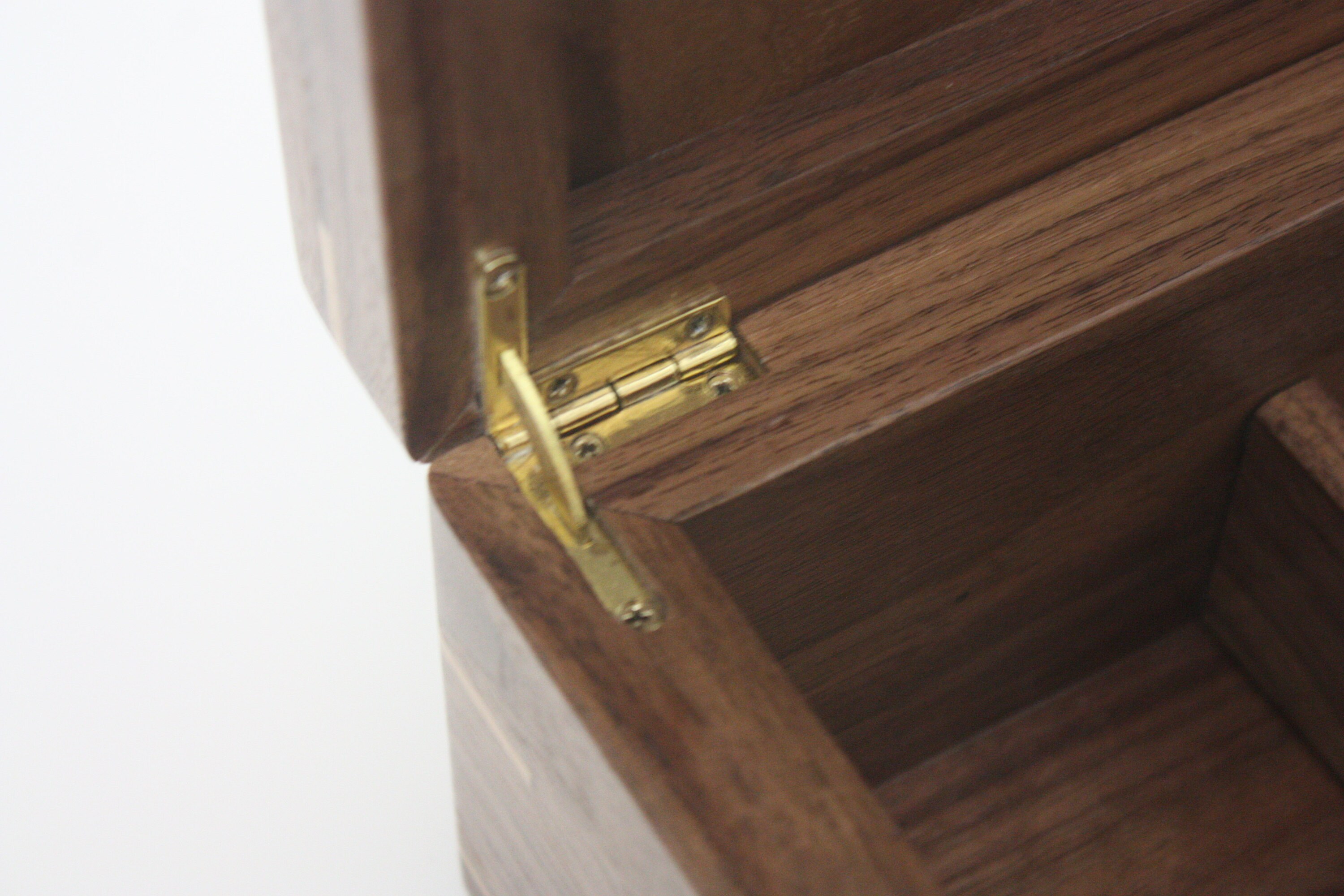 Quadrant Hinges