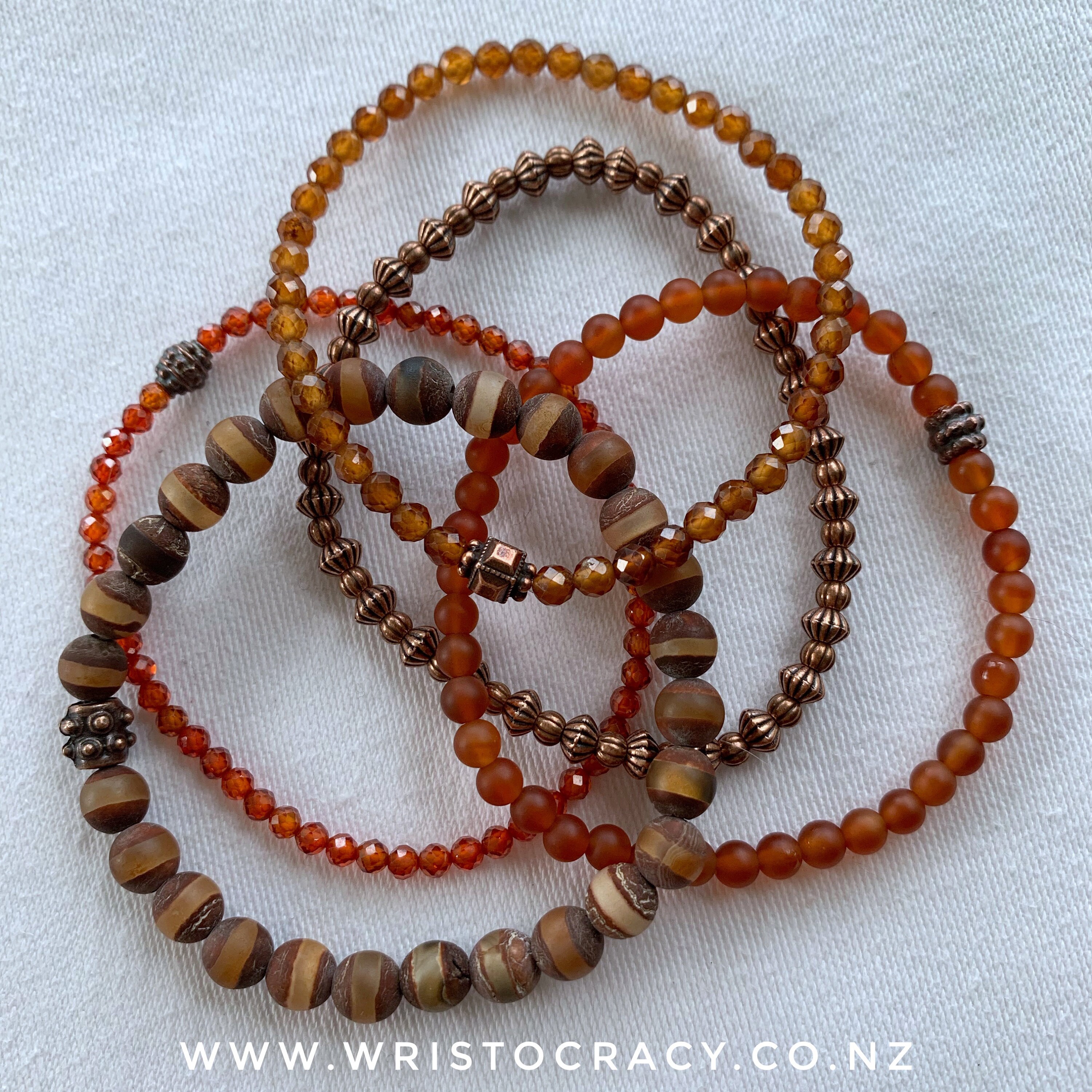 Dzi Agate set with singles
