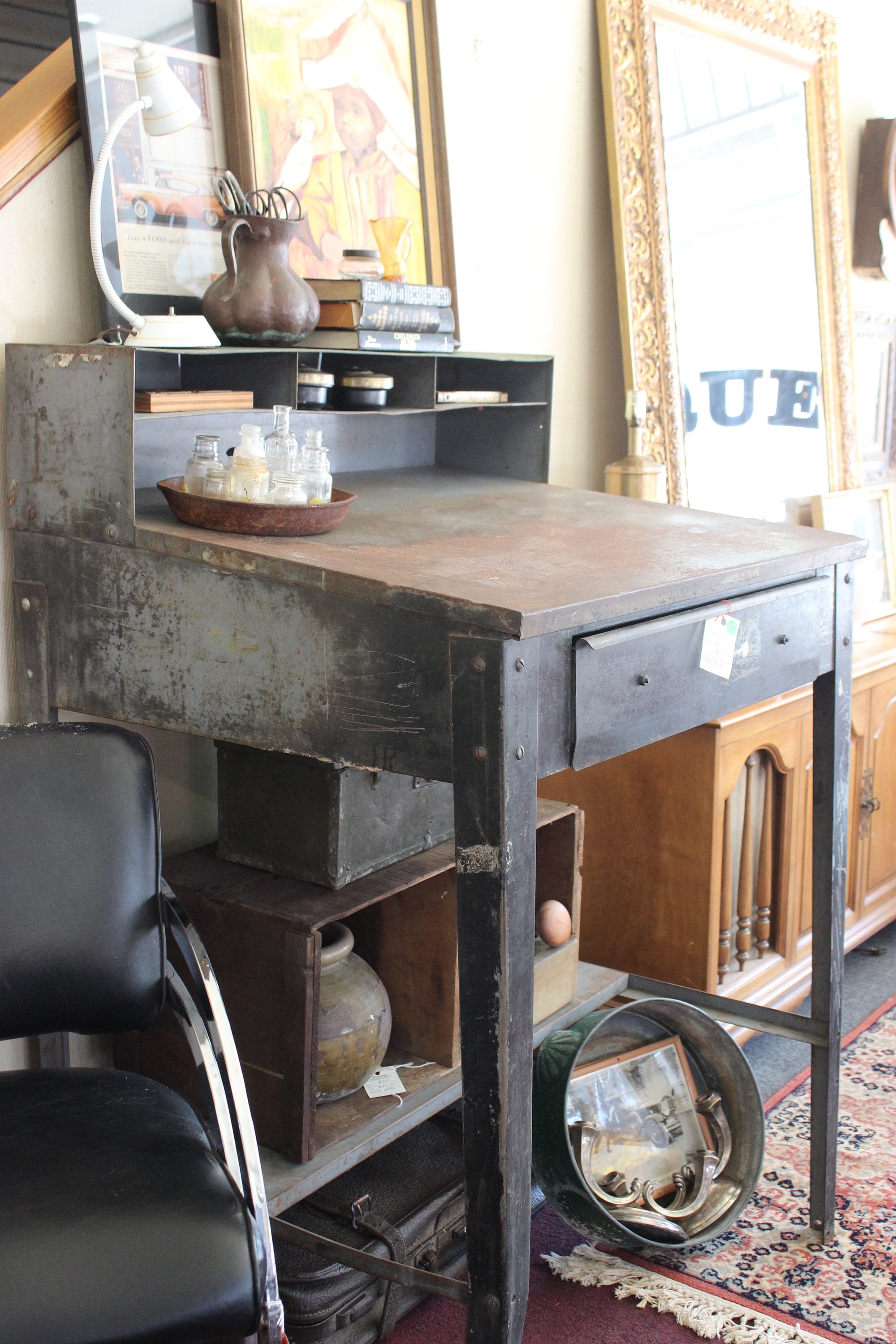 Mendez Manor Styling Pomona Antique Mart