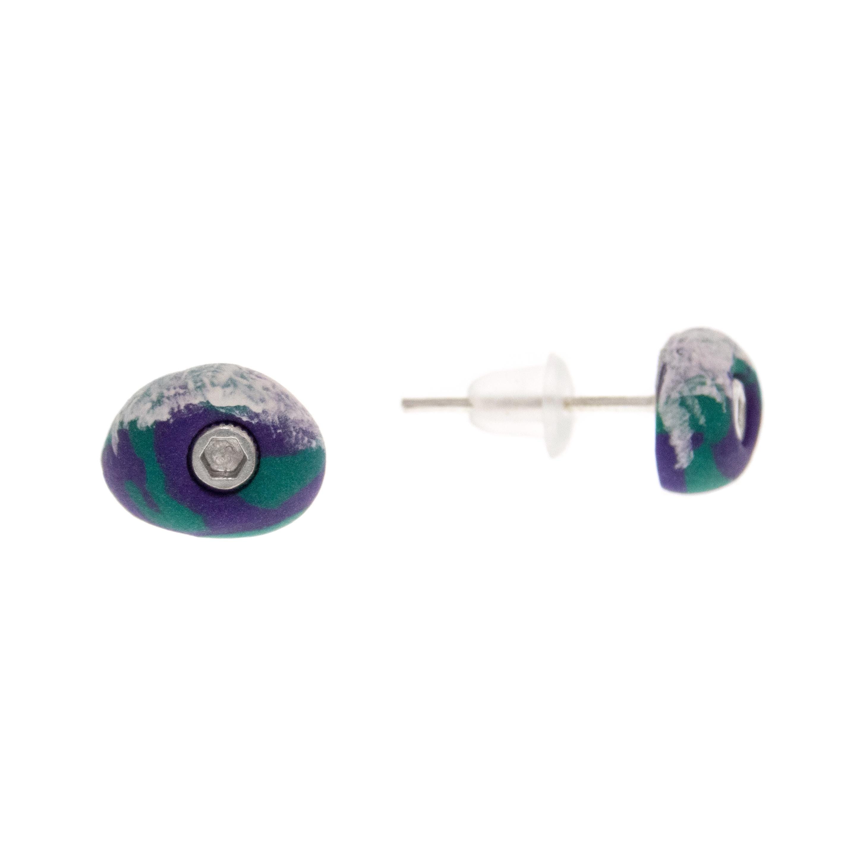 Unisex climbing-inspired stud earrings by Nadamlada, designed for rock climbers
