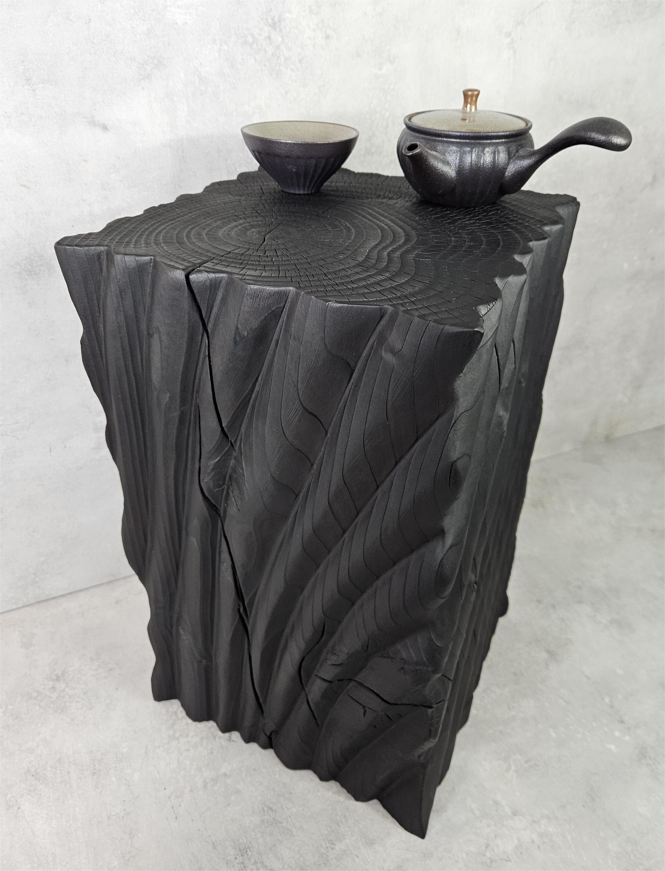 Mamori a Wabisabi Stool Table