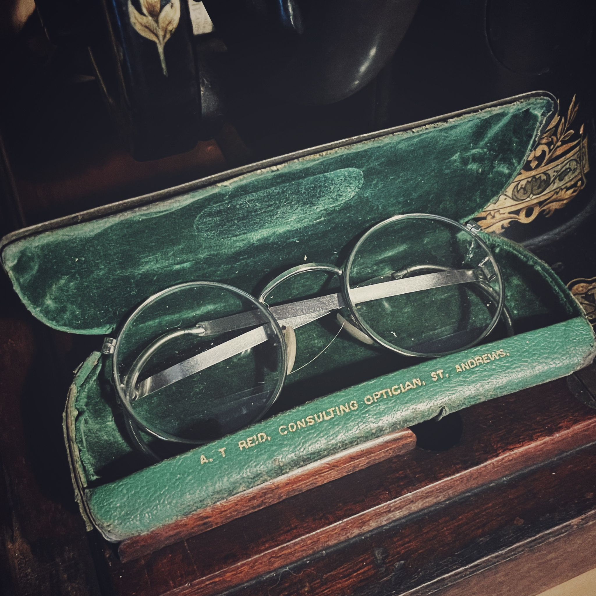 Vintage, Antique or Collectible glasses from history
