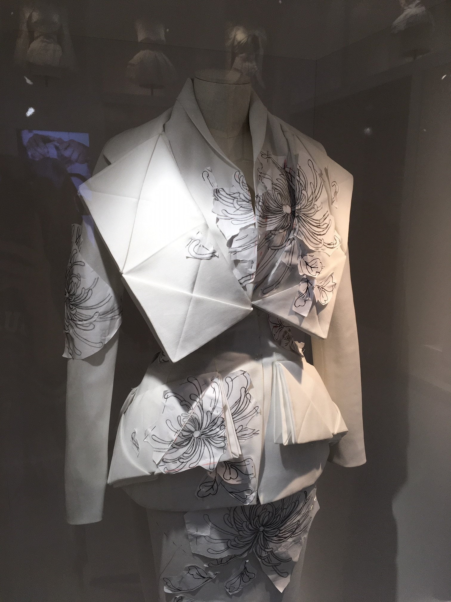 V&A Christian Dior Exhibition: Designer of Dreams
