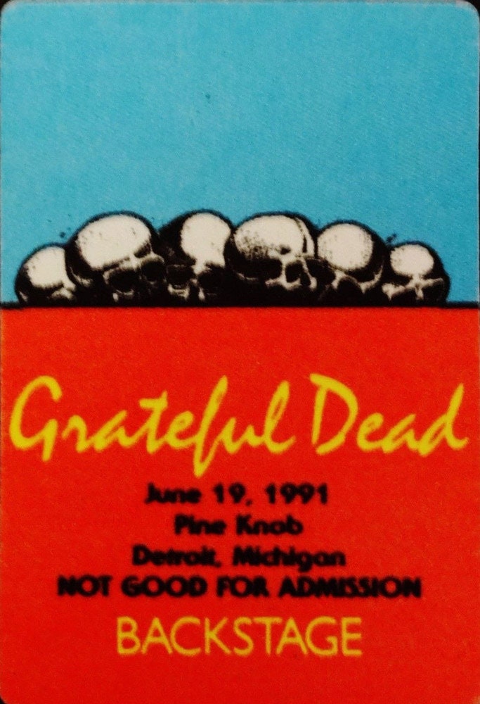 Set 1: Feel Like A Stranger , They Love Each Other , Minglewood Blues , Dire Wolf , Queen Jane Approximately , Ramble On Rose , Promised Land  Set 2: Victim Or The Crime > Scarlet Begonias [1] > Fire On The Mountain [1] > Man Smart (Woman Smarter) > Drums > Space > Stella Blue [1] > The Other One [1] > Johnny B. Goode [1]  Encore: Quinn The Eskimo [1] Released on Grateful Dead Download Series Volume 11