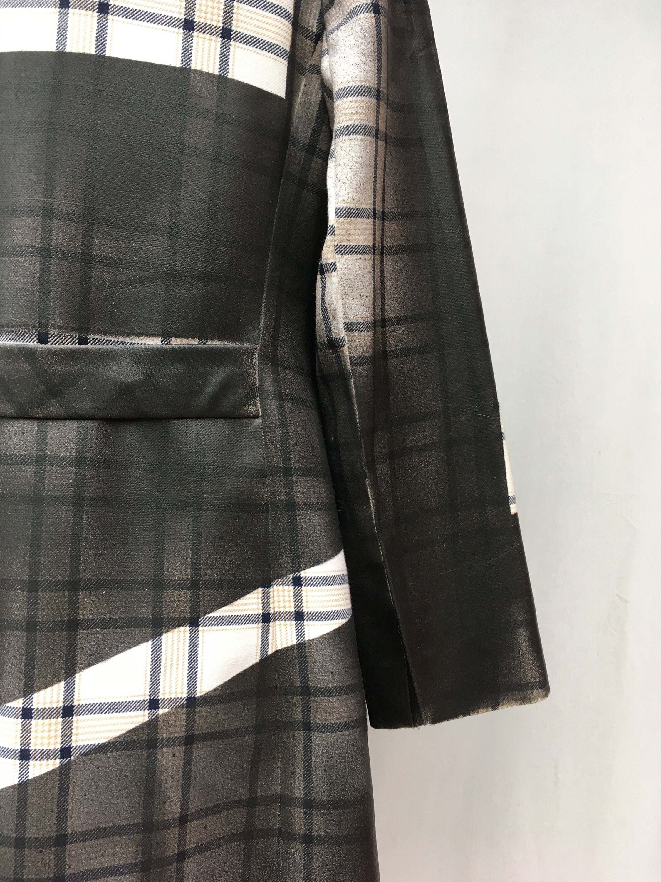 Coat lola darling SS19 Cruise #trenchcoat #loladarling #coat #ss19 #cheque #tartan #scozzese #gommato #rubberized #leathereffect