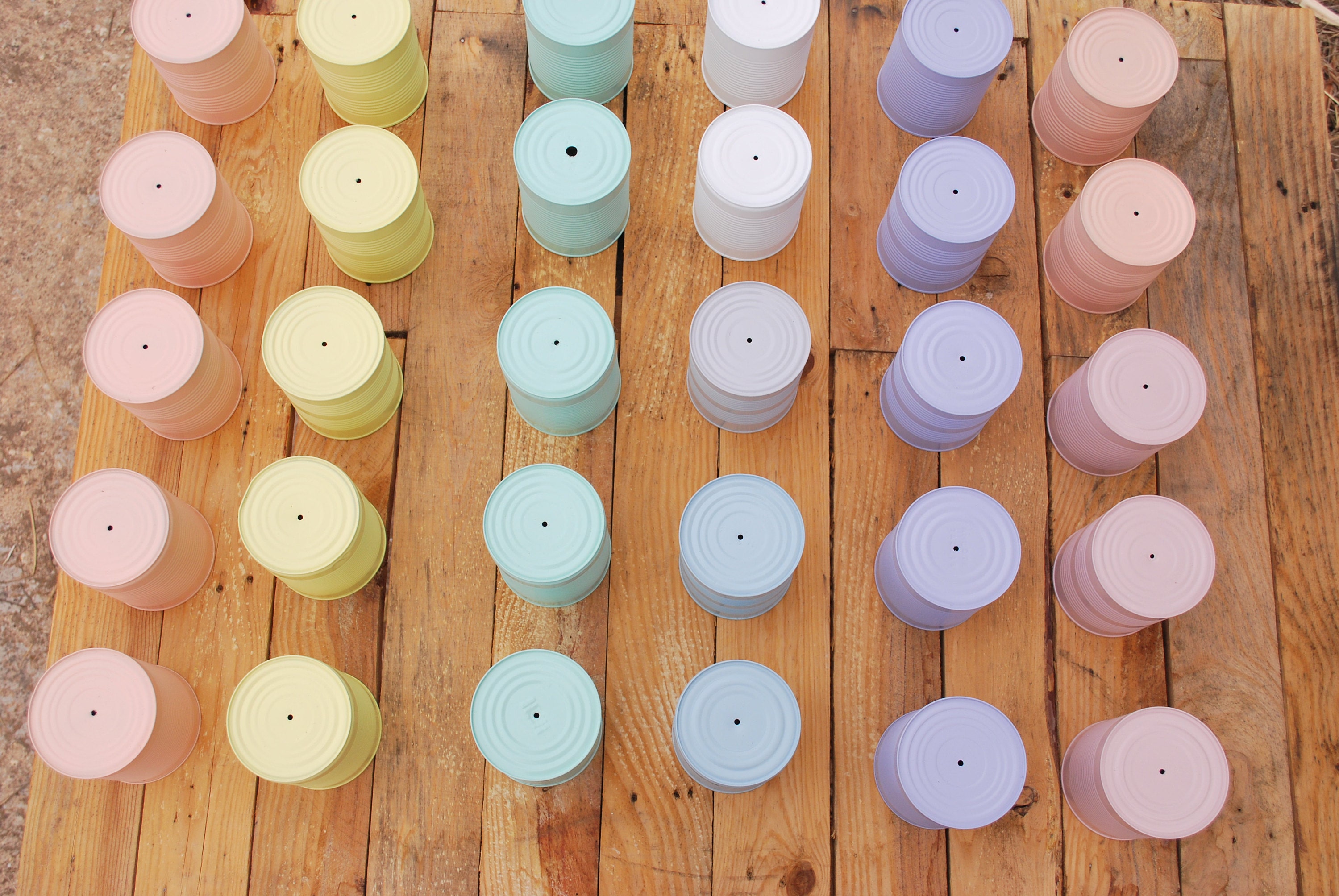 PASTEL COLORS TIN CANS BY ILIUI