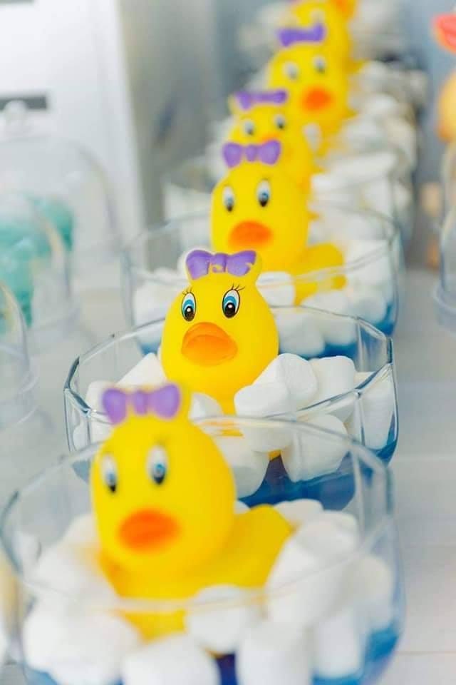 Corinne did a fantastic job with this stylish party. I hope it inspired you and made you want to start planning your little ones next party soon!