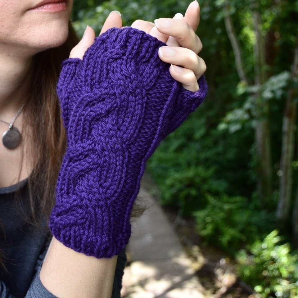 New Pattern: Graces Gloves
