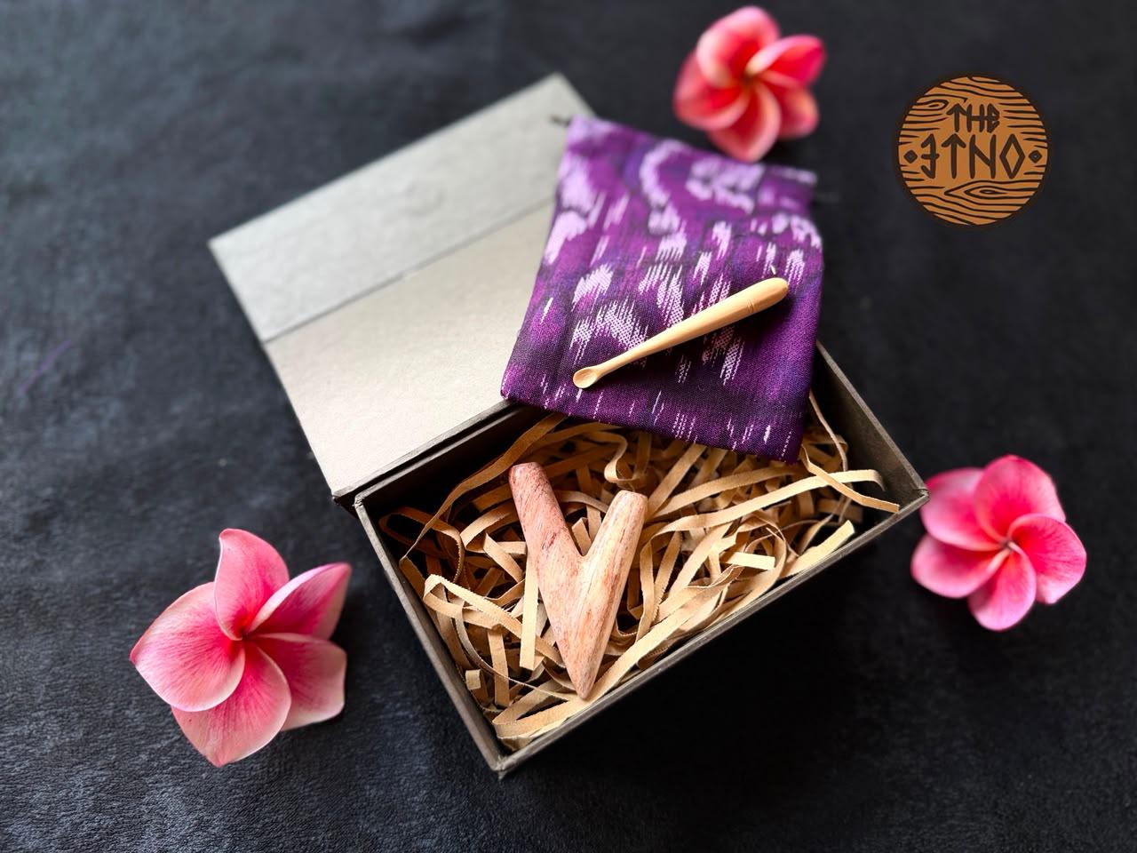 the kuripe come with special gift by The Etno Bali