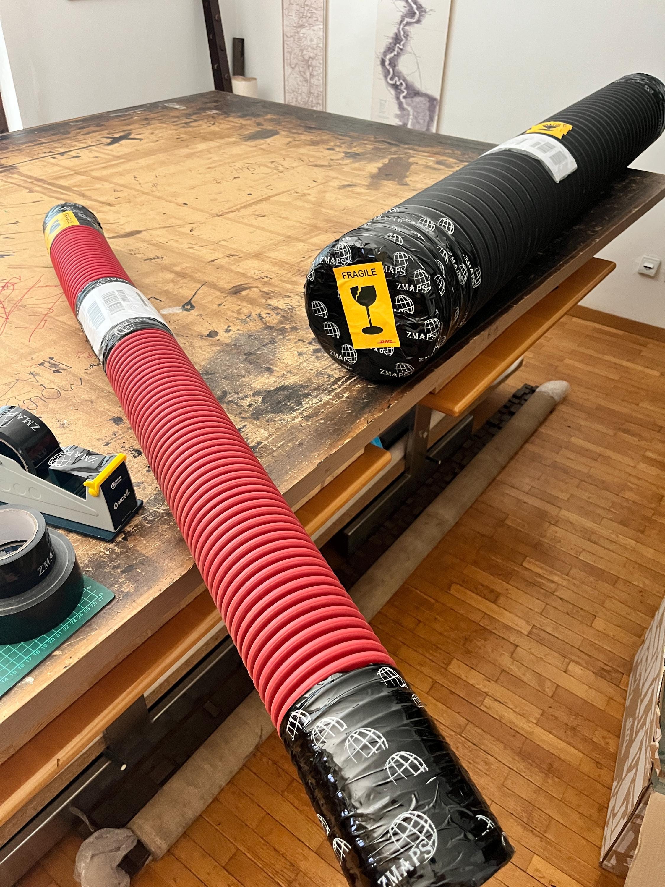 DHL shipping partner, plastic bulletproof tubes embalay.