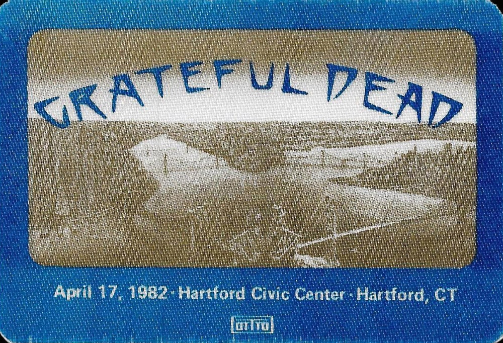 FatManRocks.com #gratefuldead #jerrygarcia #bobweir #phillesh #billkrutzman #mickeyhart #brentmydland #vincewelnick #deadandcompany #johnmayer #PigPen #BruceHornsby #RonMcKeran Grateful Dead Dead & Company Jerry Garcia Bobby Weir Phil Lesh Bill Kreutzmann Mickey Hart FAMILY, BillyGrass.ORG GratefulPoster.com GratefulSticker.com GratefulPatch.com DeadTee.com DeadHat.com Follow Link to Listen :LiveGrateful - YouTube