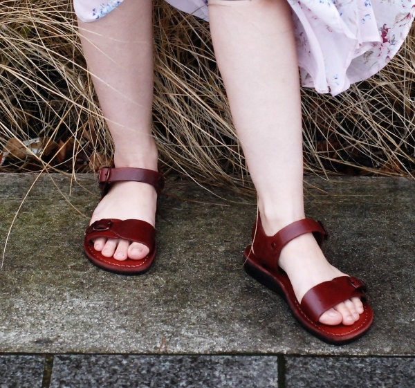 Handmade leather sandals for women