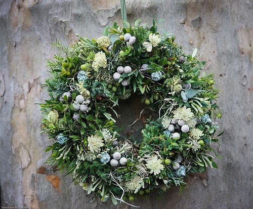 https://www.rachelphipps.com/2013/11/how-to-make-your-own-christmas-wreath.html