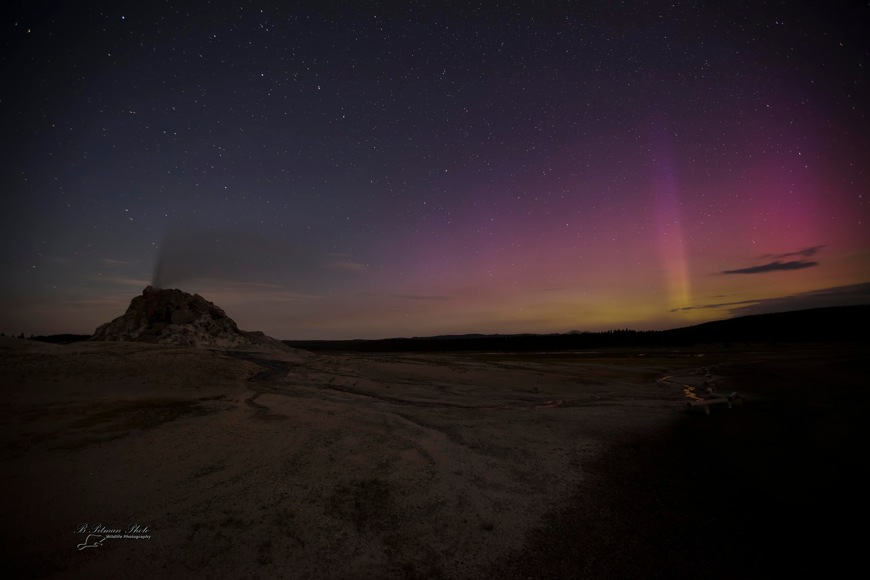 July 25th Aurora over White Dome Geyser in YNP, 5600K with no color adjustment