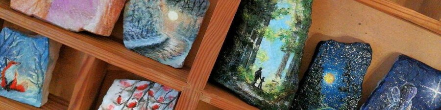 Kleine kreative Gemälde auf Stein und Leinwand von CreArtivic