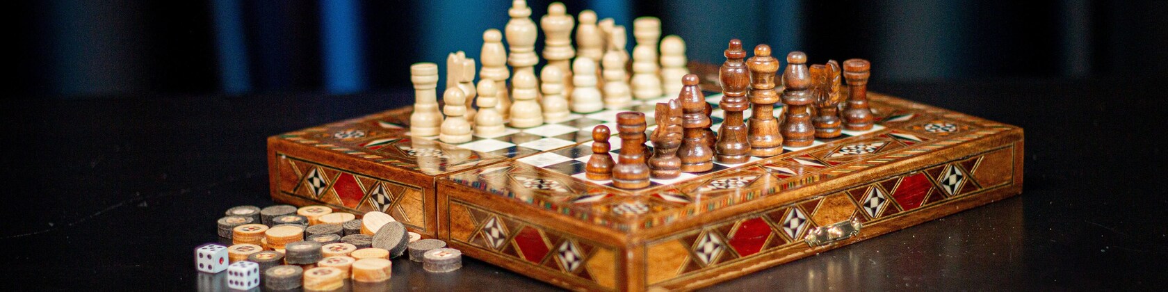 Medieval British Army Antique Copper Metal Chess Set for Adults,Handmade  Pieces and Natural Solid Wooden Chess Board with Storage Inside King 3.35inc