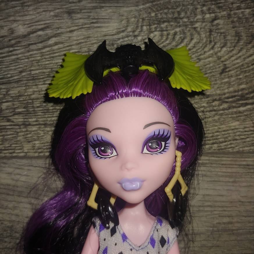 Coti Toys Store Ever After High Way Too Wonderland Lizzie Hearts Doll
