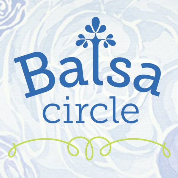 Balsa Circle 12 White 3 in Mini Crowns with Dome Lids Favor Holders