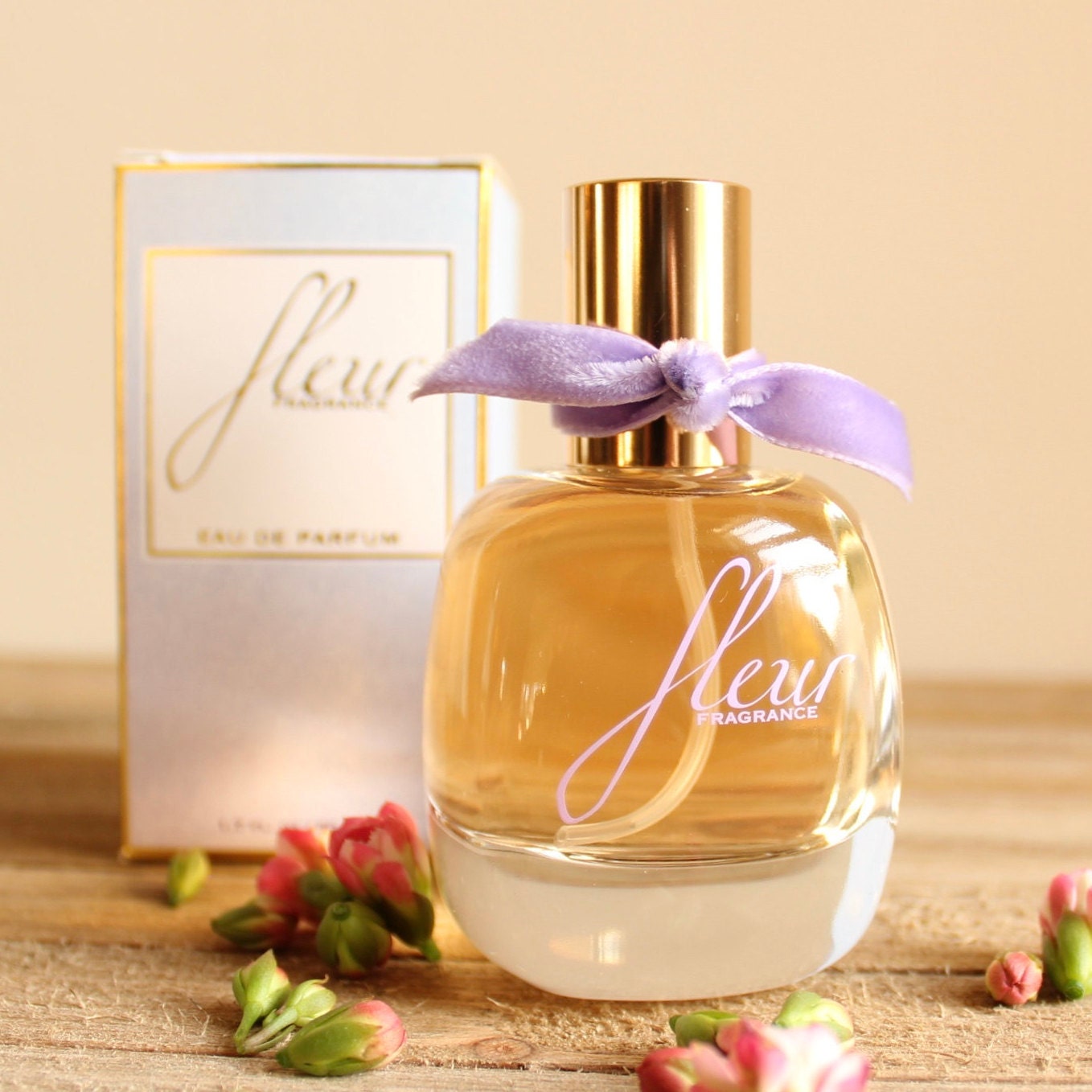 Флер парфюм отзывы. In Bloom эйвон. Bloom Blossom духи. Avon fleur купить.