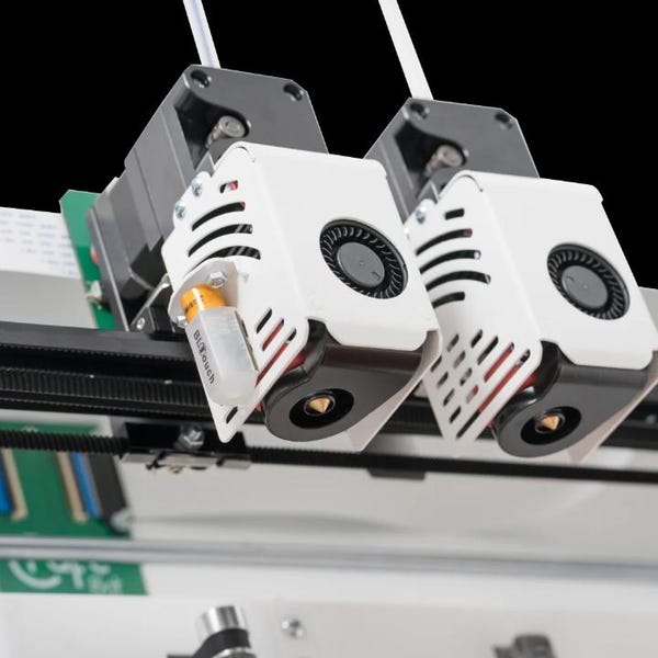 Predator Gauntlet Forearm Bomb Selfdestruction Cummunicator 3D Printed ...