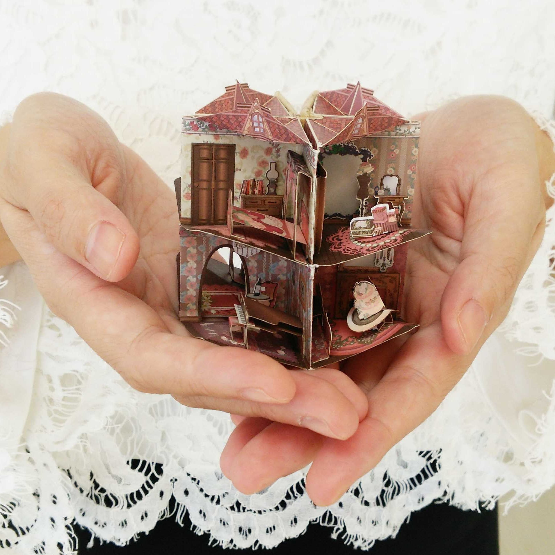 豆本ドールハウス Etsy の Miniaturepopupbook より