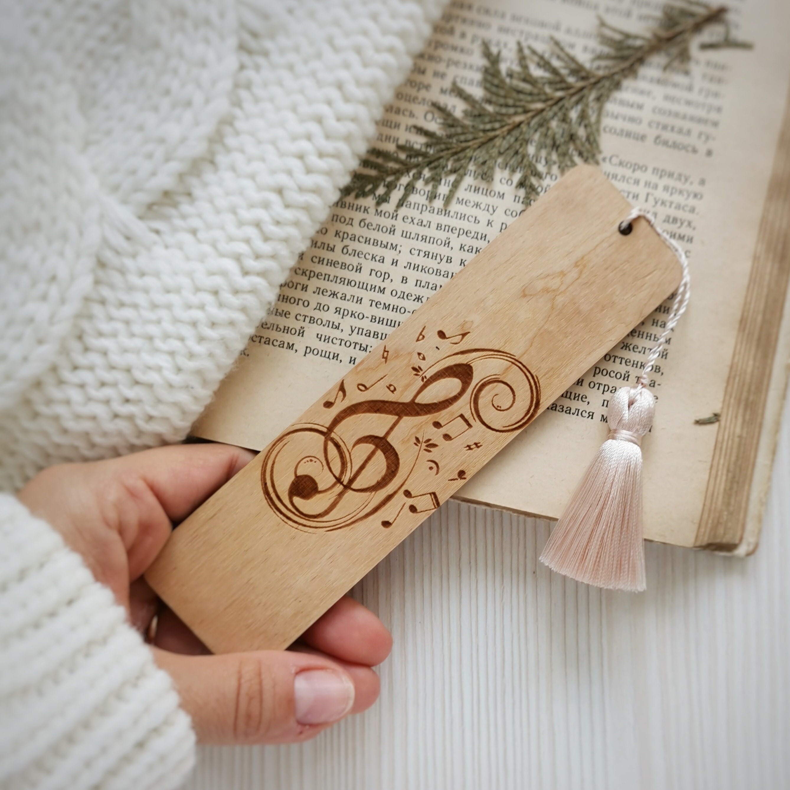 Wolf wooden bookmark Engraved wood bookmark with tassel Woodland animal  bookmark