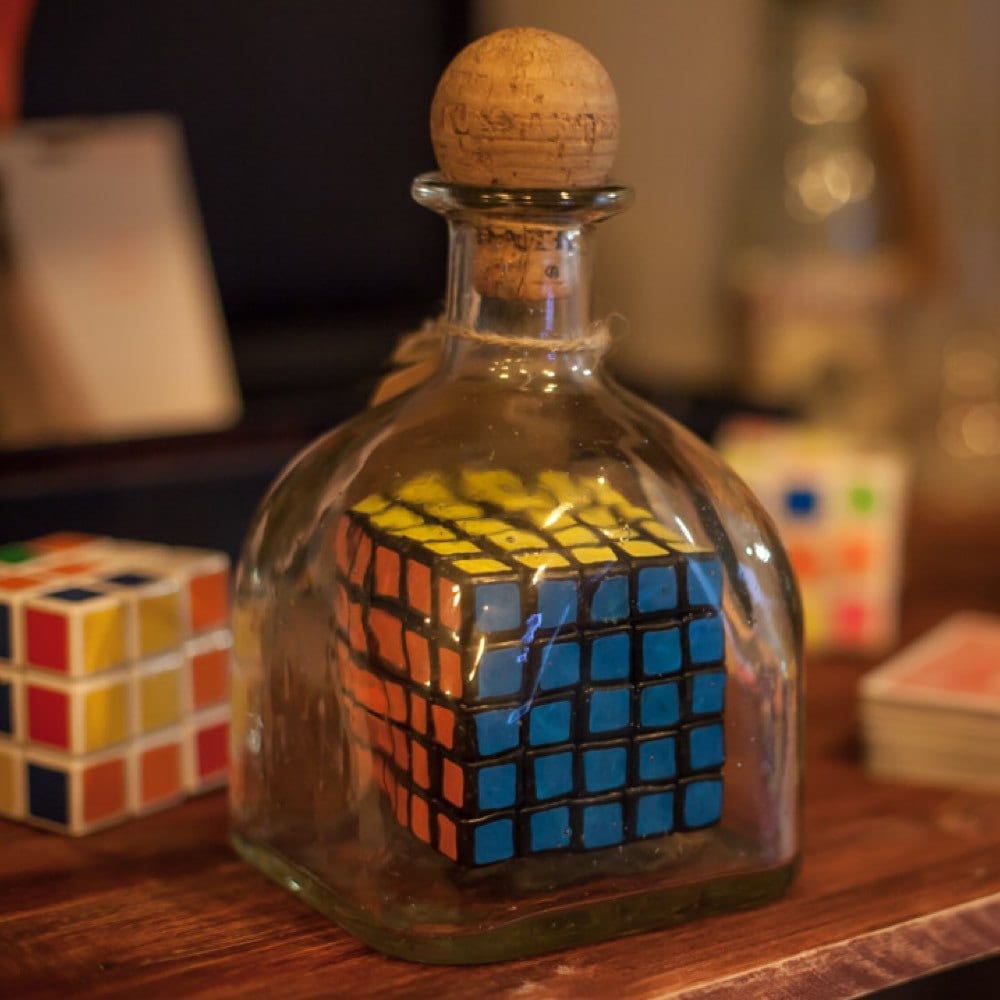 Distributeur de mouchoir original Rubik's Cube - Objet geek - Mr. Etrange
