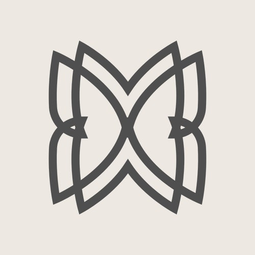 MoniquePaperArt store logo