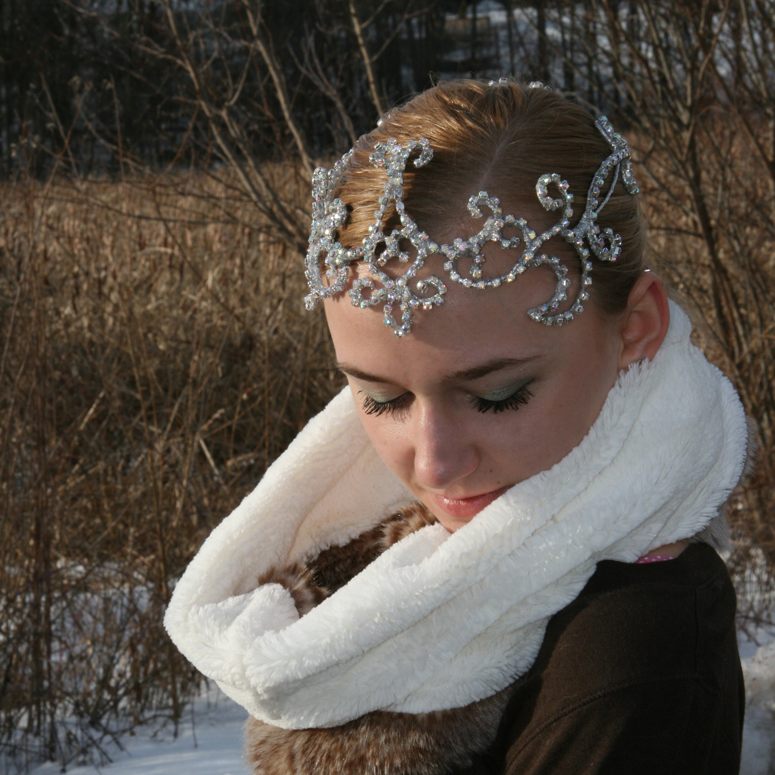 балет шляпа. макияж одилии из балета лебединое озеро. головной убор балерины. диадема лебединое озеро. лебединое озеро одетта макияж.