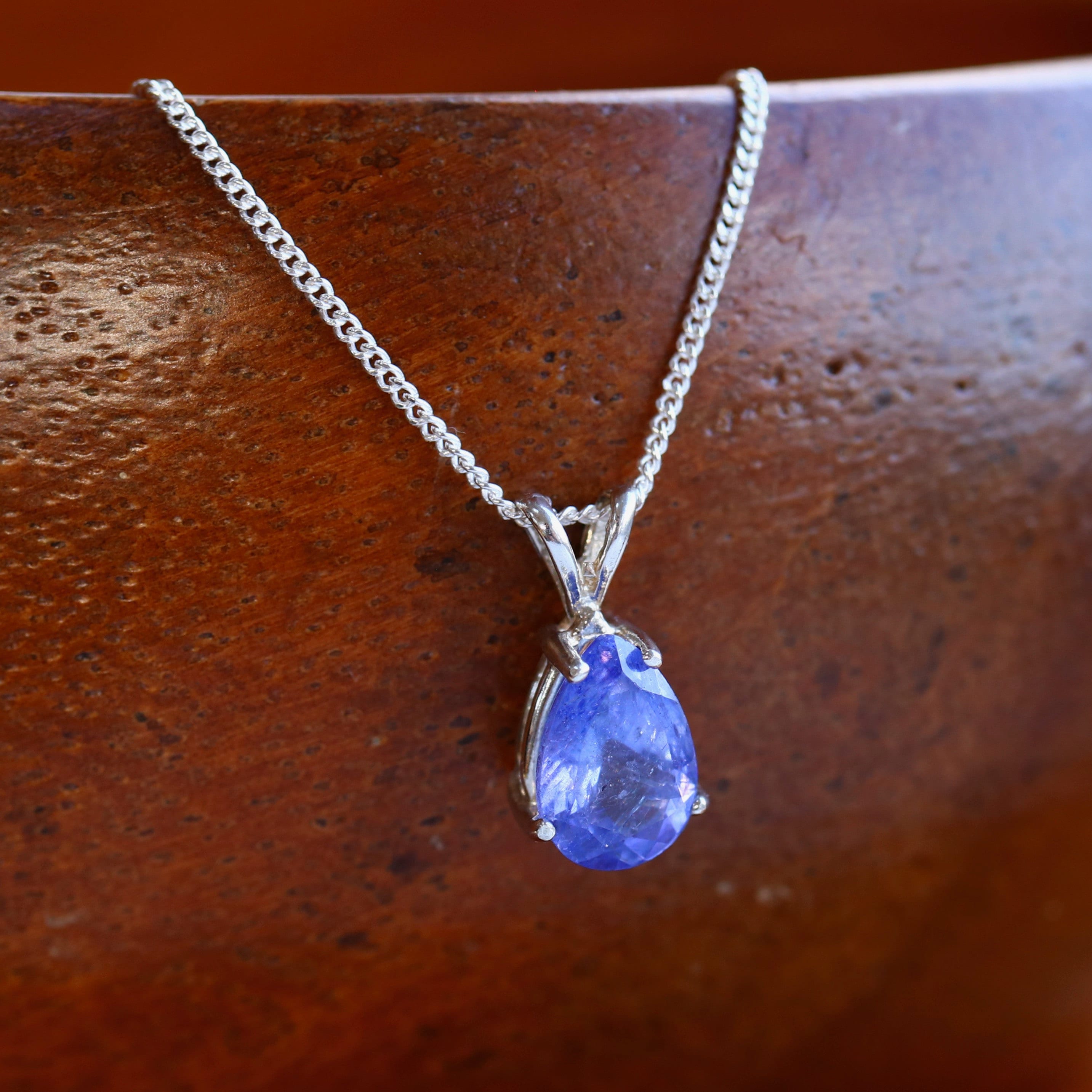 2 Ct Tanzanite Pear Teardrop Design Pendant .925 Sterling Silver 2 Ct Tanzanite Pear Teardrop Design Pendant .925 Sterling Silver