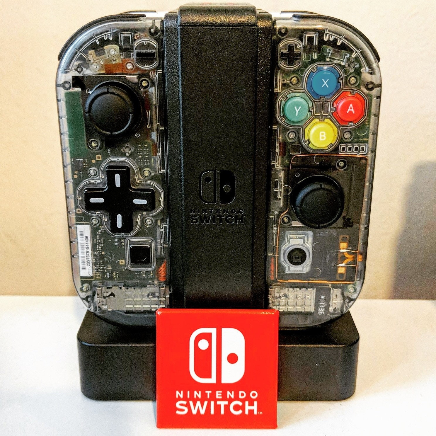 Nintendo Switch: set da due Joy-Con Blu/Giallo acquistabile a