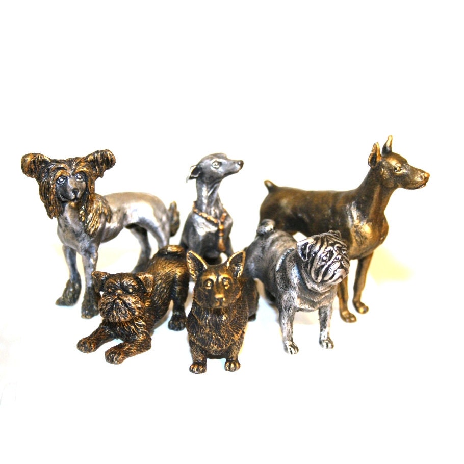 statuette hand-painted dog statue made of wood Afghan hound Dog black/tan MDF statuette hand-painted dog statue made of wood Afghan hound Dog black/tan MDF