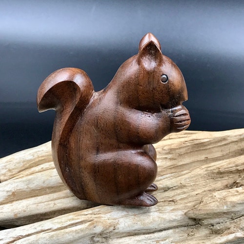 ビエナブロンズリスのフィギュアミニチュア