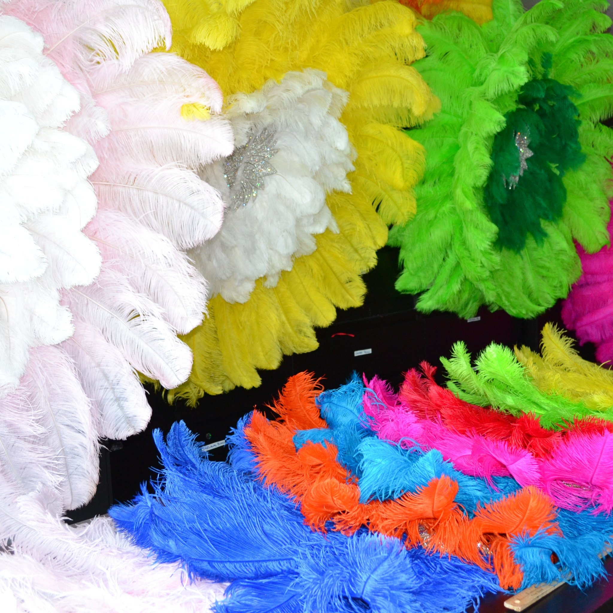 Arc-en-ciel couleurs plume Mohawk coiffure coiffe carnaval samba Elton John  rocketman inspiré du film -  Canada