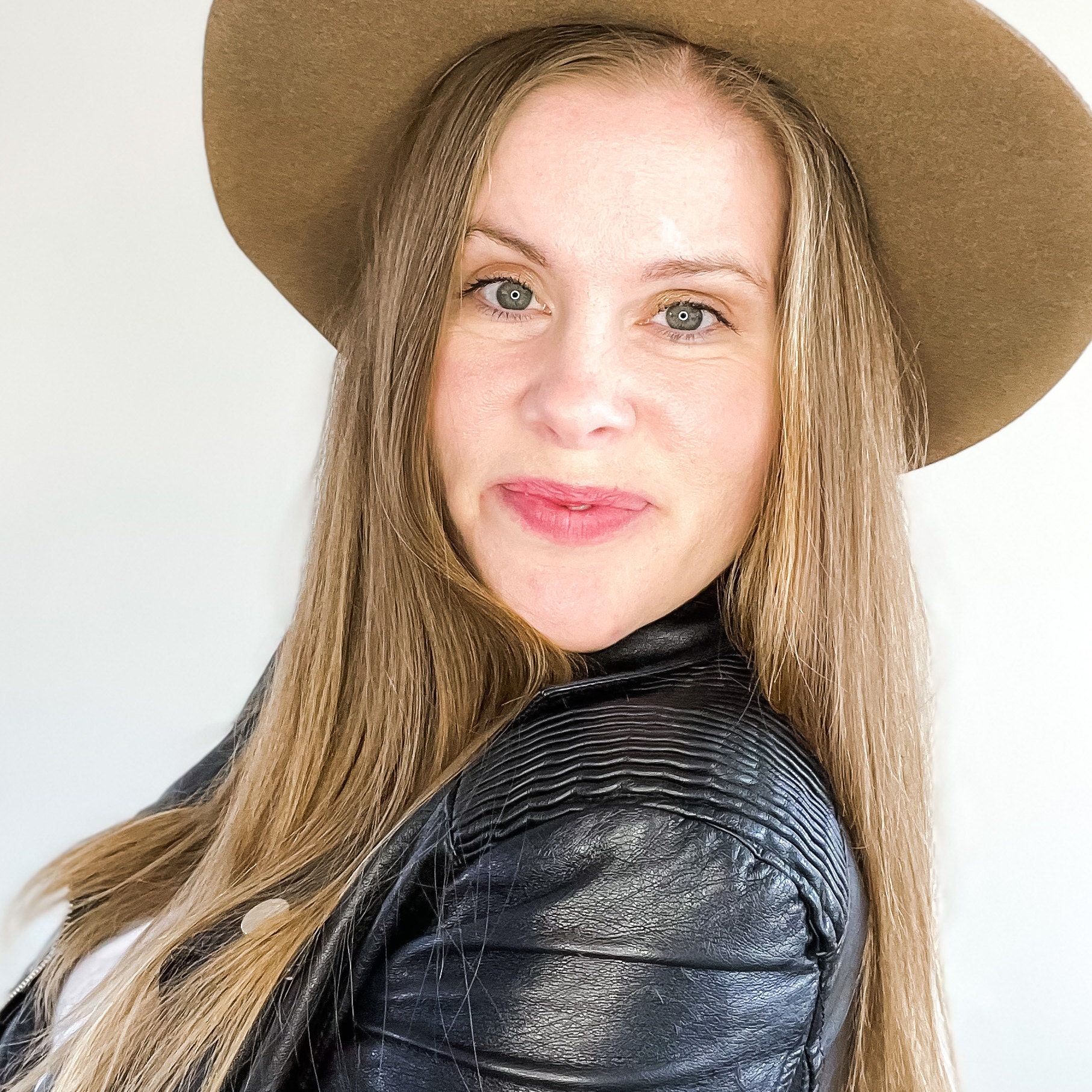 Jolene Stanley's Instagram, Twitter & Facebook on IDCrawl