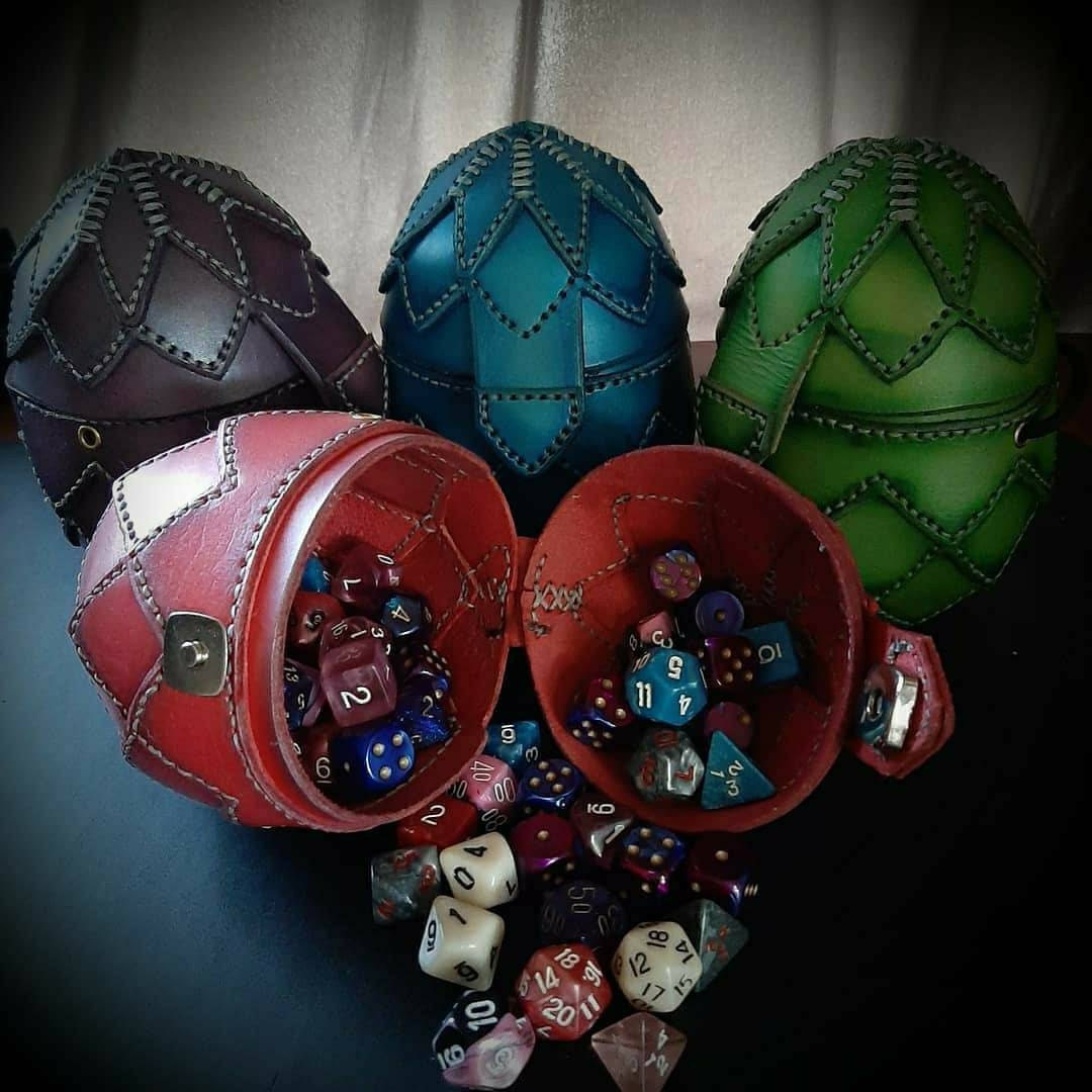 dragon egg dice bolsa