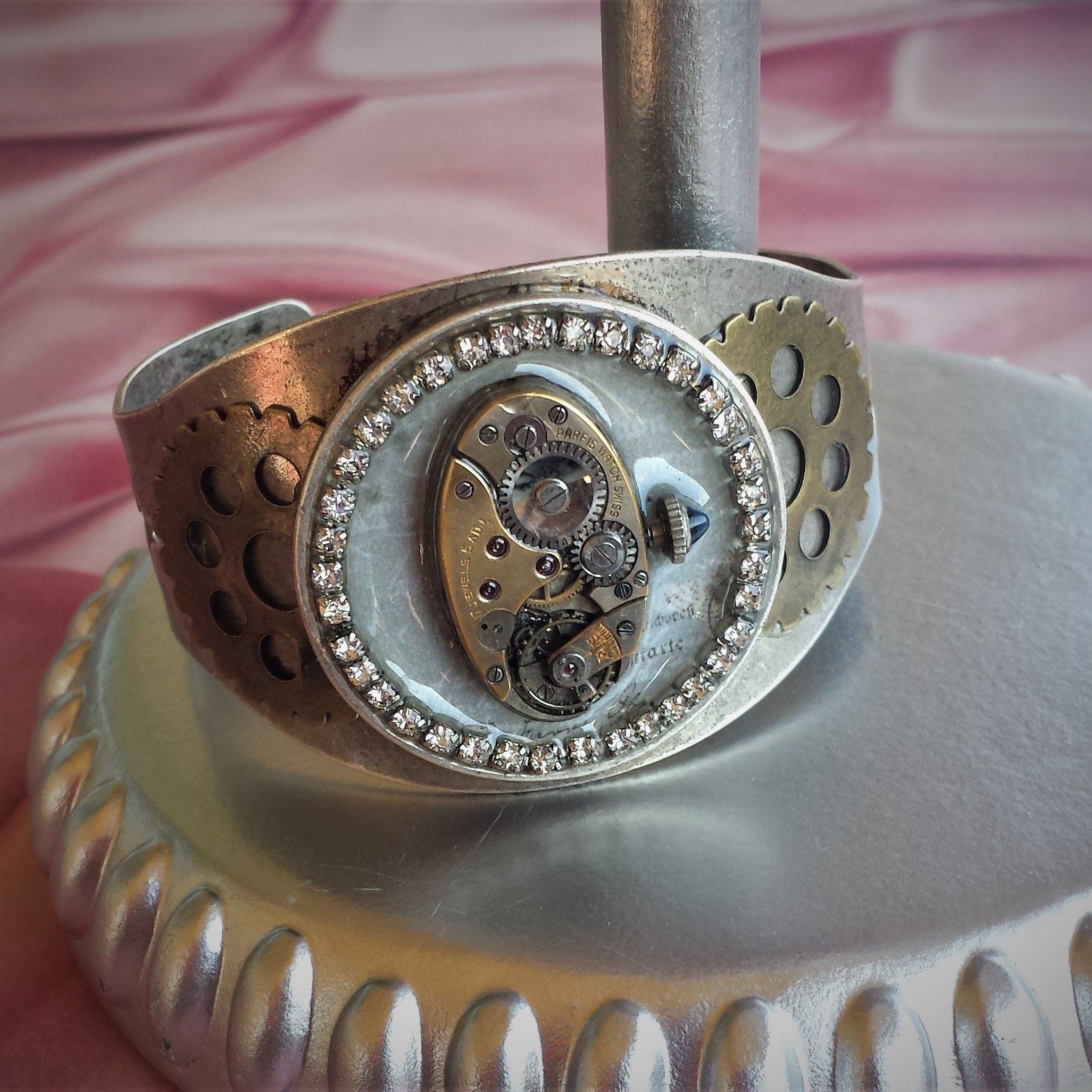 A journey through vintage treasures by TrinketsThroughTime on Etsy