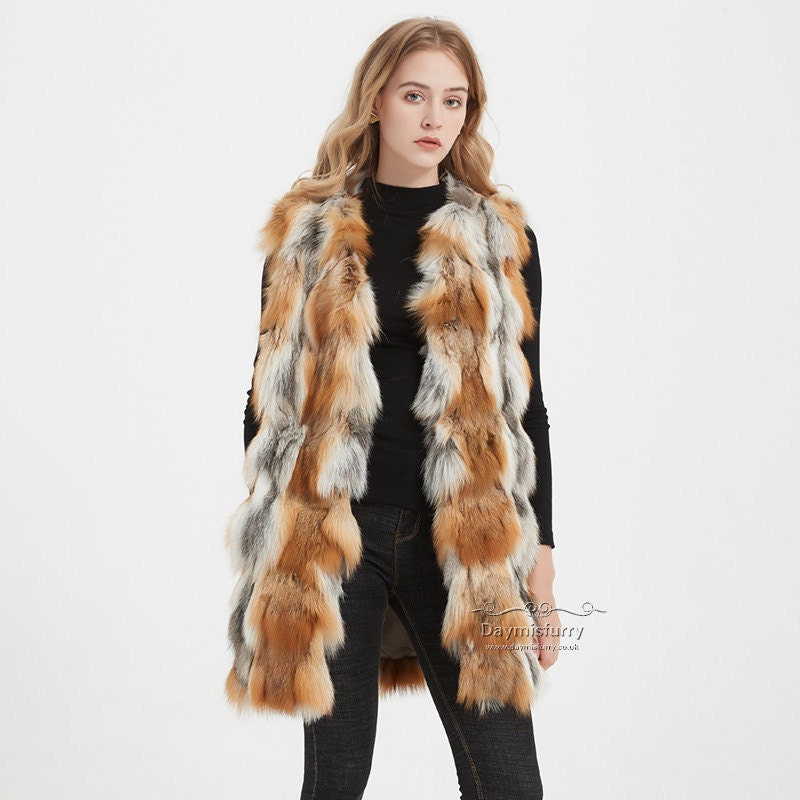 Uilor Women's 100% Natural Knit Rabbit Fur Vest With Raccoon Fur Collar at   Women's Coats Shop