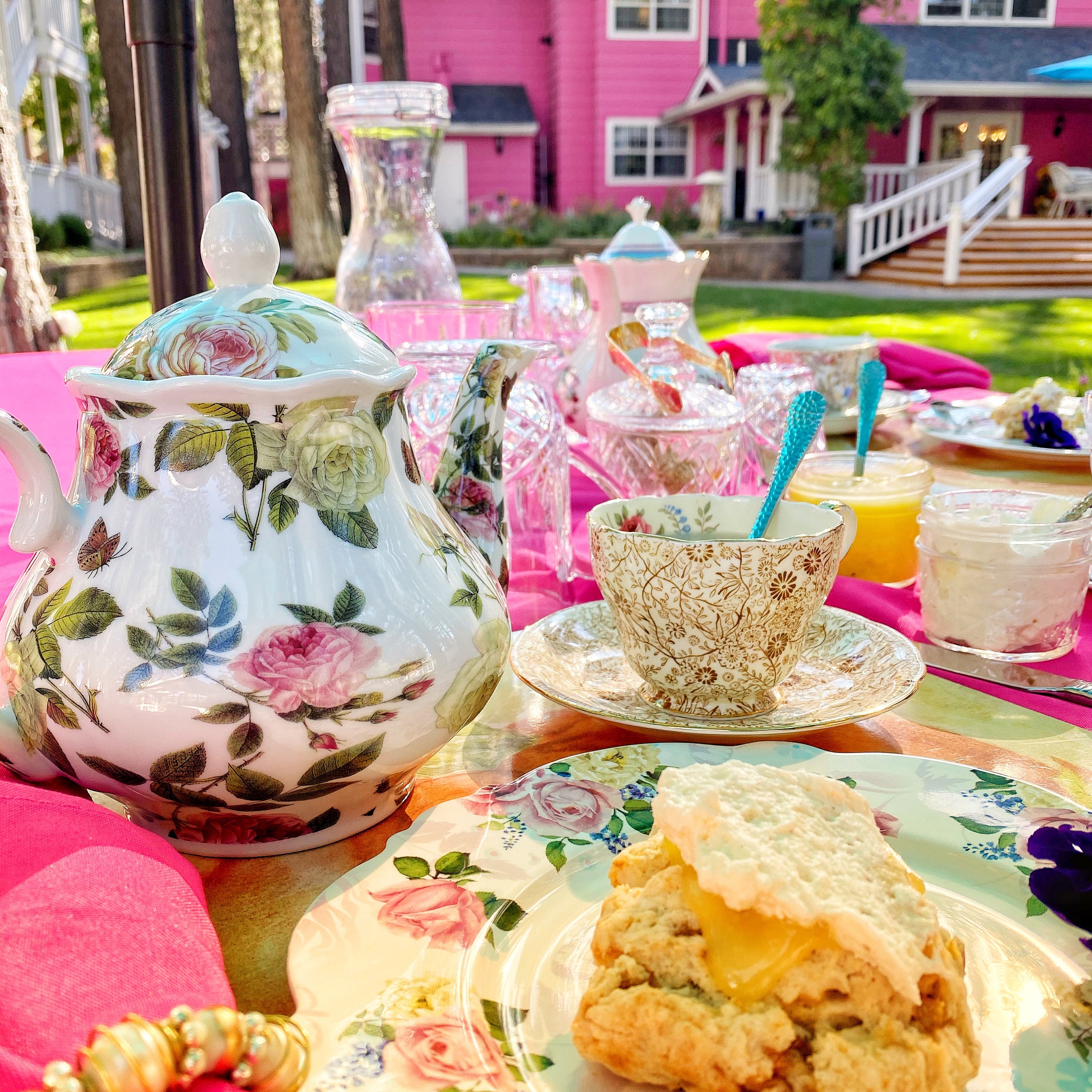 Beautiful Tea Stations  Creative Pink Butterfly